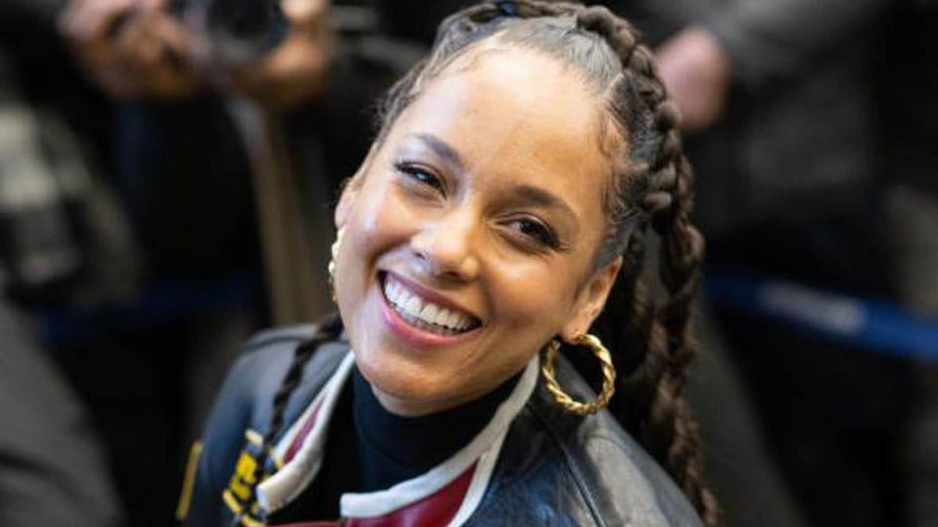 Alicia Keys reminds fans she has an incredible Christmas album with ‘Santa Baby’