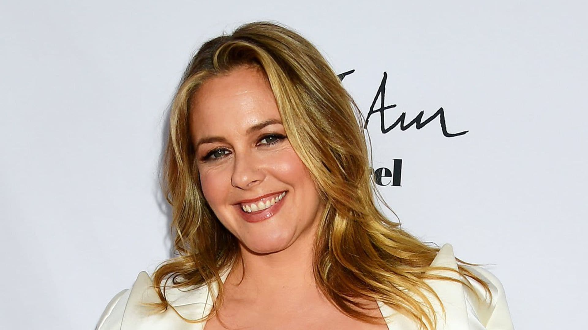 Alicia Silverstone says she got banned from a dating app after using a fake name