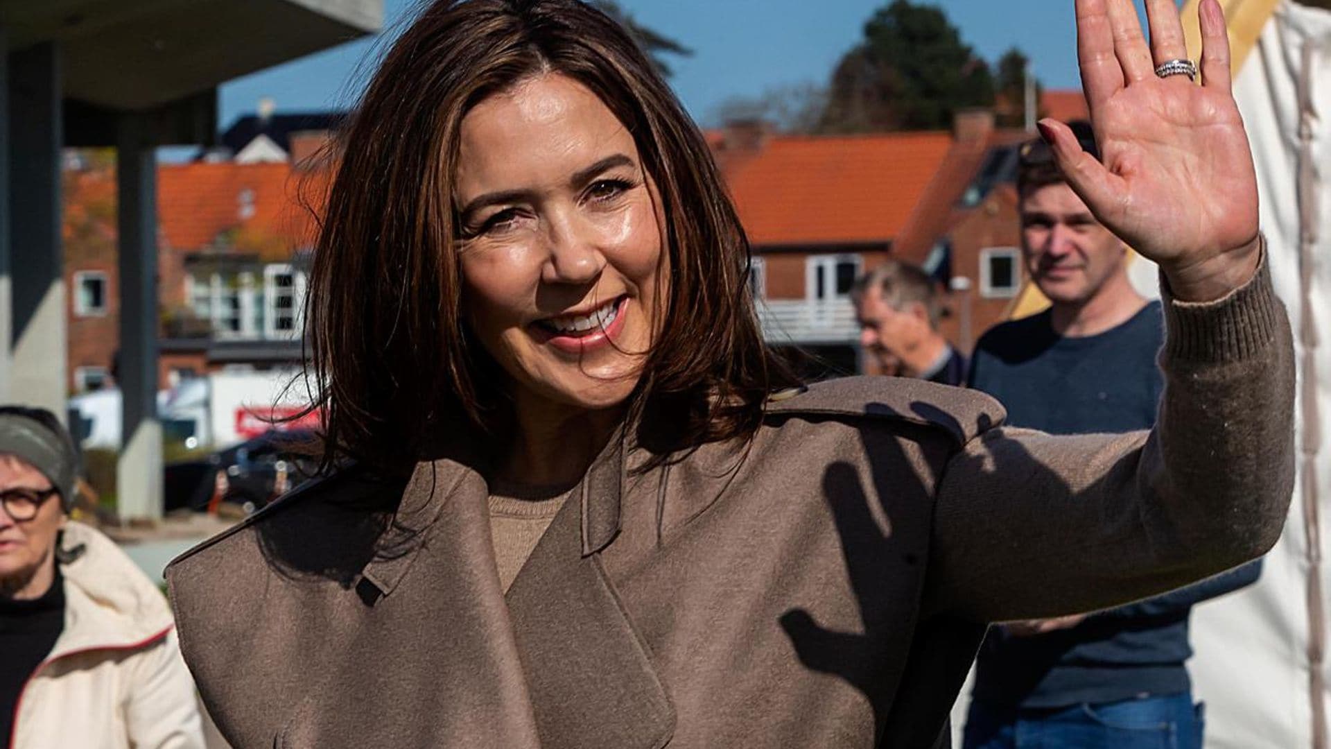 Crown Princess Mary visits Bangladesh: Watch her selfie videos