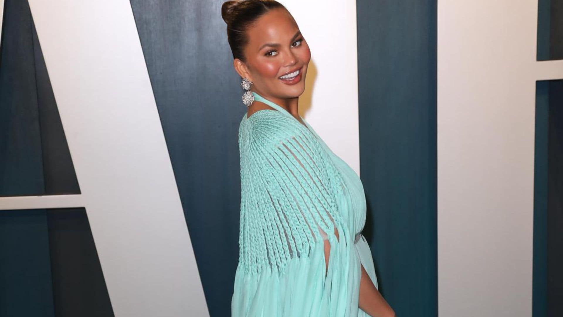 Watch Chrissy Teigen’s Daughter Luna Help With Her Mom’s Ultrasound