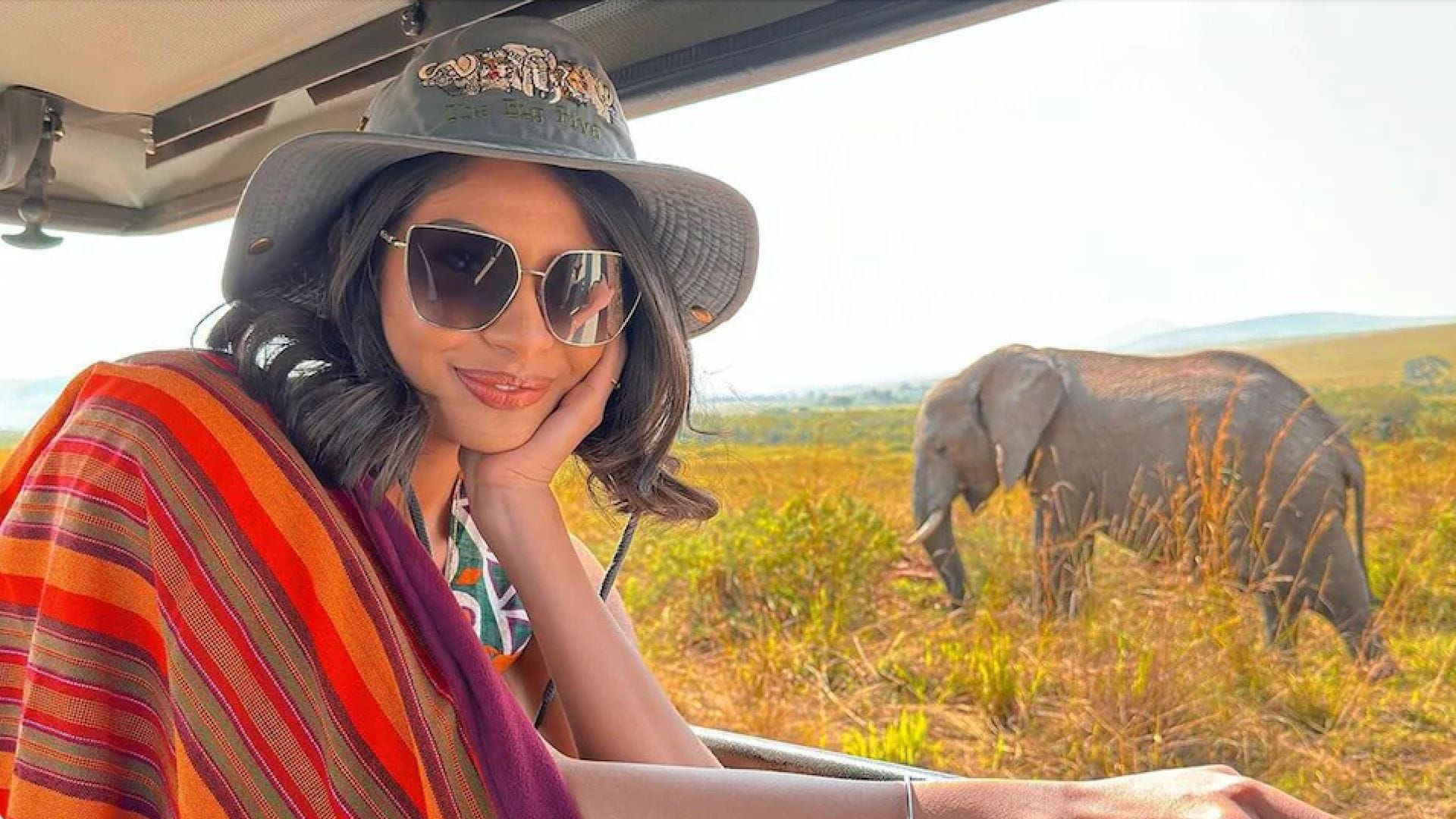 Sheynnis Palacios adventures with animals on an African safari