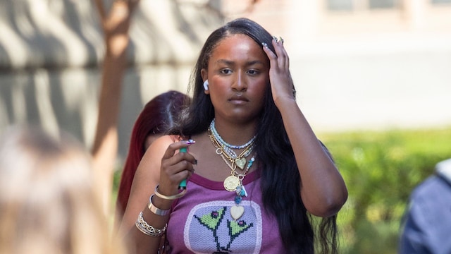 Sasha Obama Blends Into The Crowd As She Runs Errands In The Hustle And Bustle Of Los Angeles - 29 Aug 2022