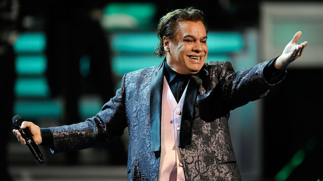 Singer Juan Gabriel performs onstage during the 10th annual Latin GRAMMY Awards held at Mandalay Bay Events Center on November 5, 2009, in Las Vegas, Nevada.  (Photo by Ethan Miller/Getty Images)