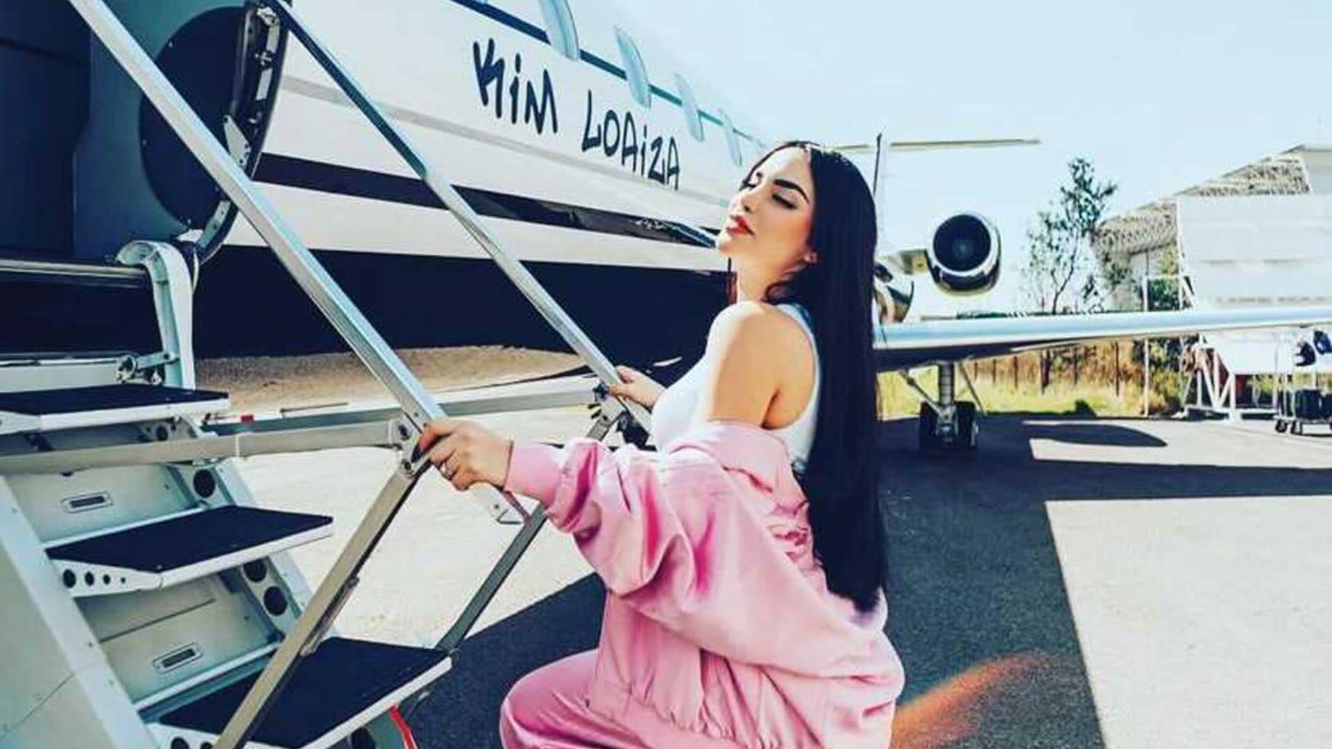 Kimberly Loaiza welcomes top influencers into her private jet to enjoy the ‘KLFest’