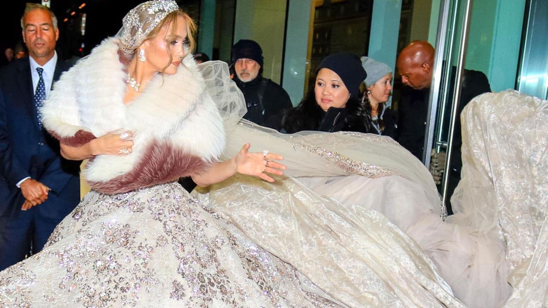 jennifer lopez wedding dress