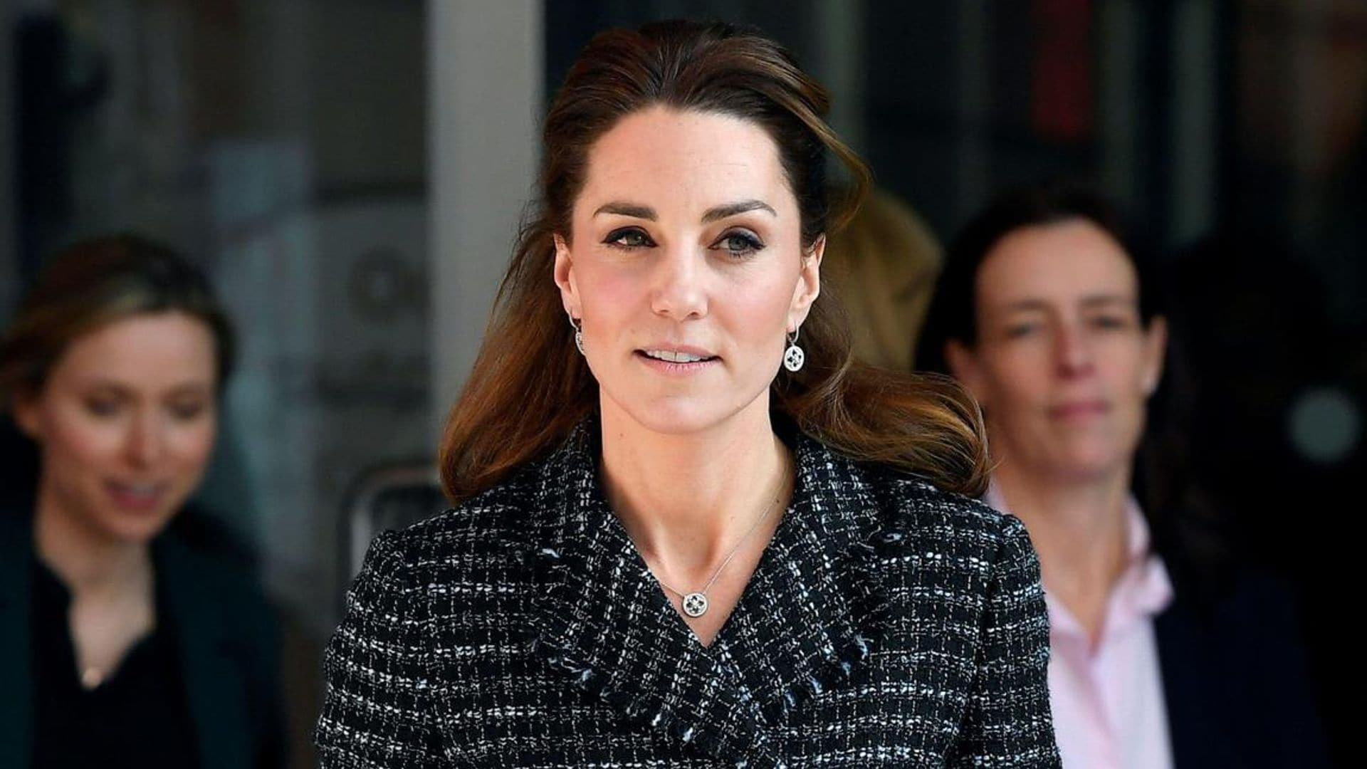 Kate Middleton left her engagement ring behind for the hospital visit