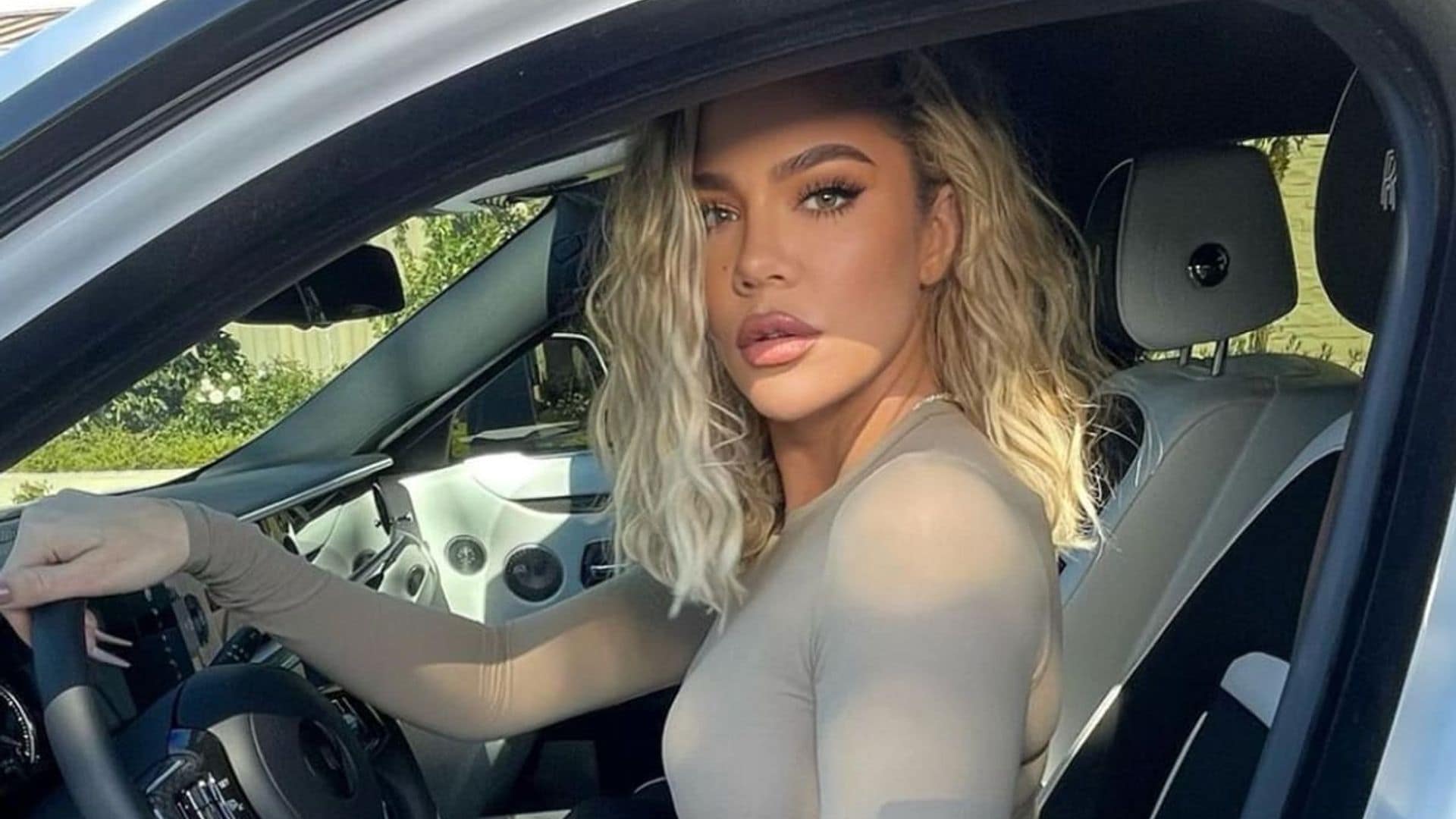 Khloé Kardashian gives lessons of self-love after social media troll criticized her hands