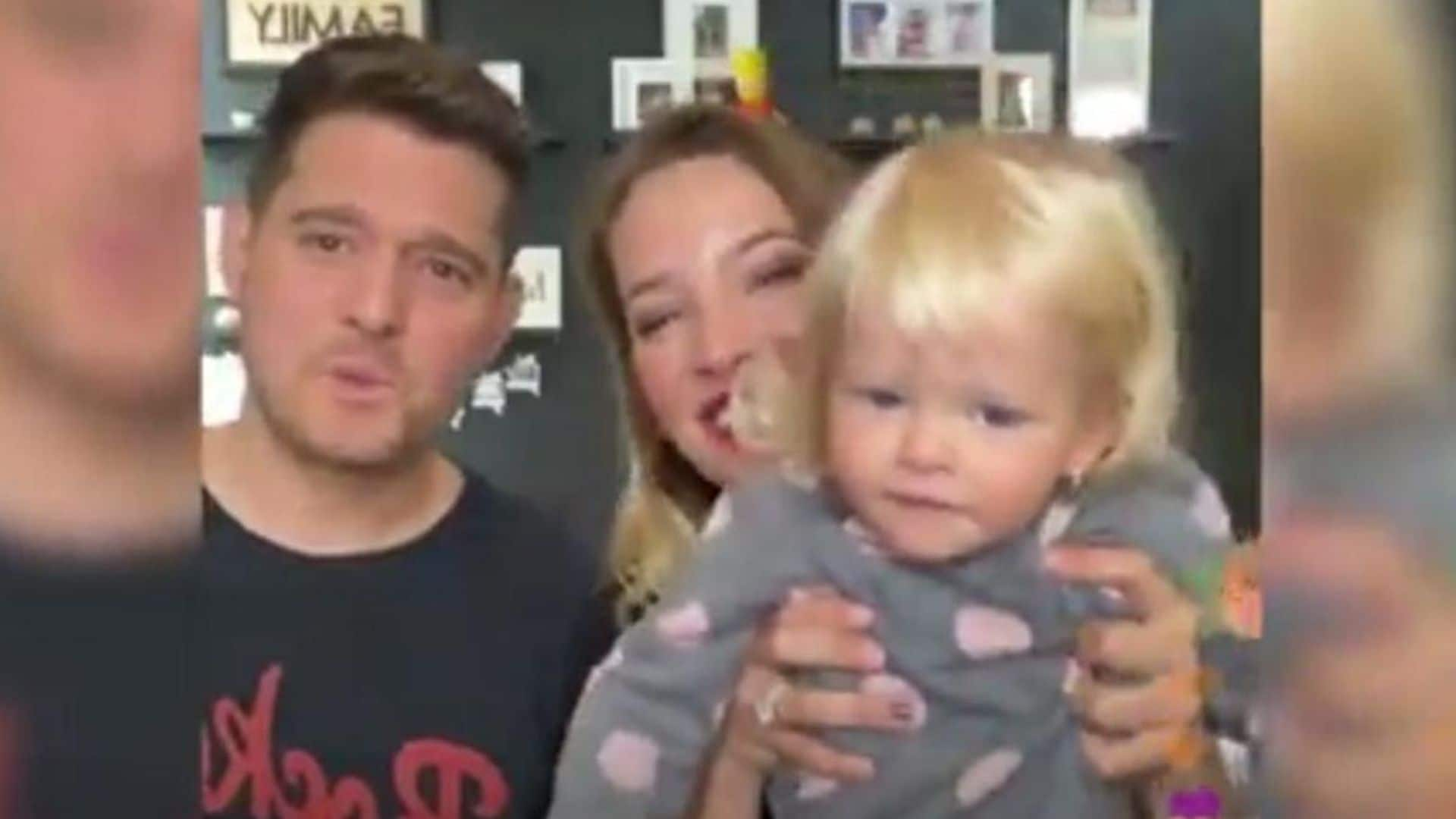 Michael Bublé serenades his and Luisana Lopilato’s daughter Vida – and the 1-year-old steals the show by singing back!