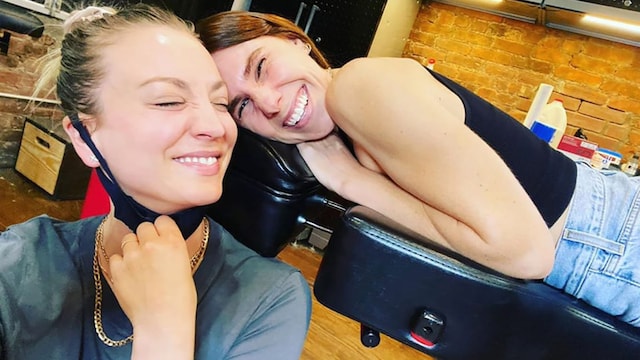 Kaley Cuoco and Zosia Mamet get matching tattoos