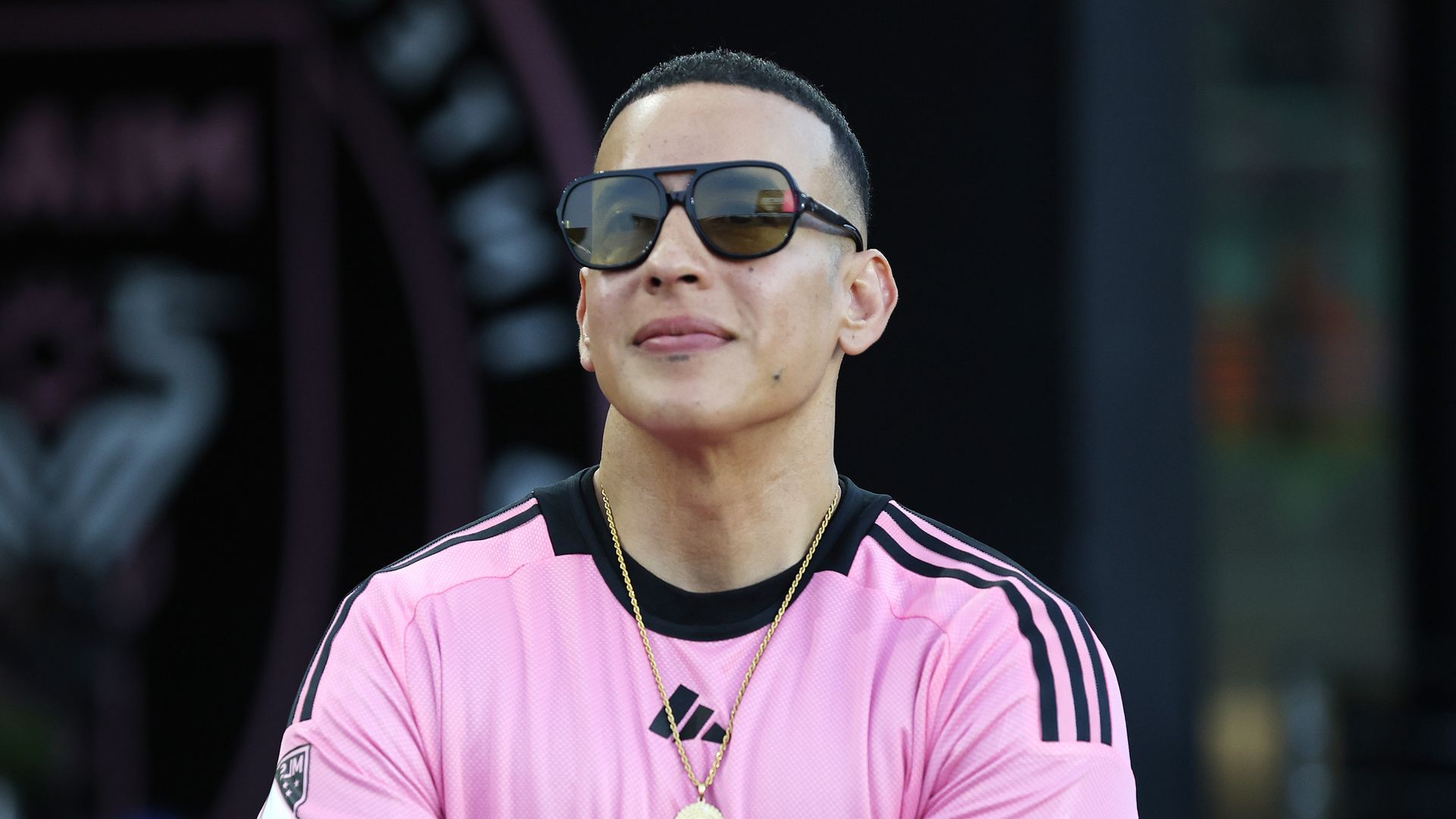 Daddy Yankee sues Mireddys González for $250 million after signing divorce documents