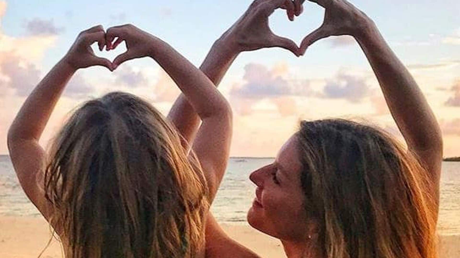Gisele Bündchen’s ‘little yoga partner’ daughter is her twin in new photo