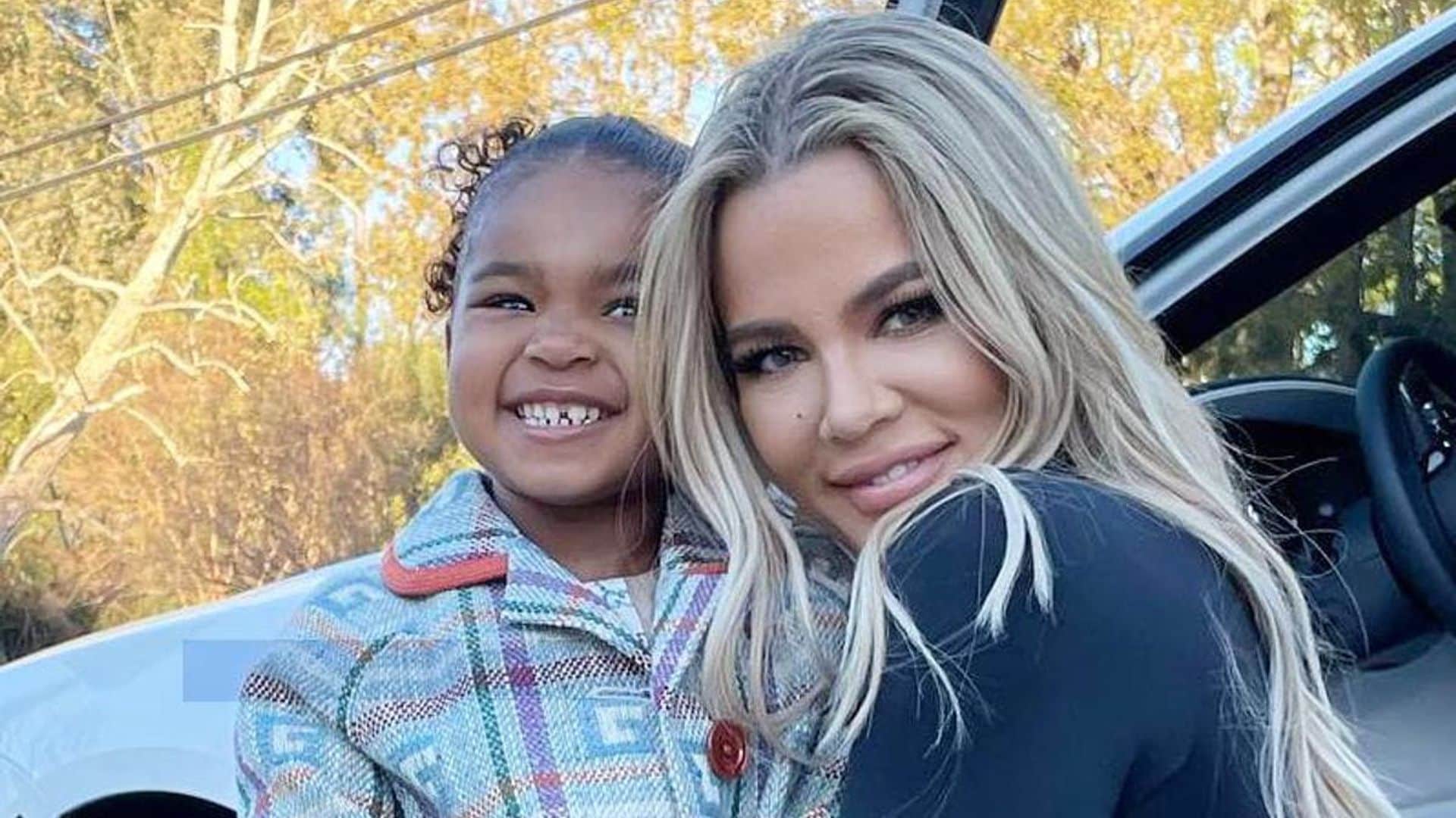 Khloe Kardashian y su hija True