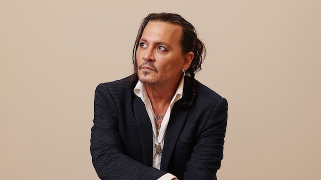 Johnny Depp poses in the portrait studio during the Red Sea International Film Festival 2023  on December 02, 2023 in Jeddah, Saudi Arabia. (Photo by Tristan Fewings/Getty Images for The Red Sea International Film Festival)