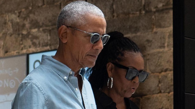 Obama Strolls Through Barcelona