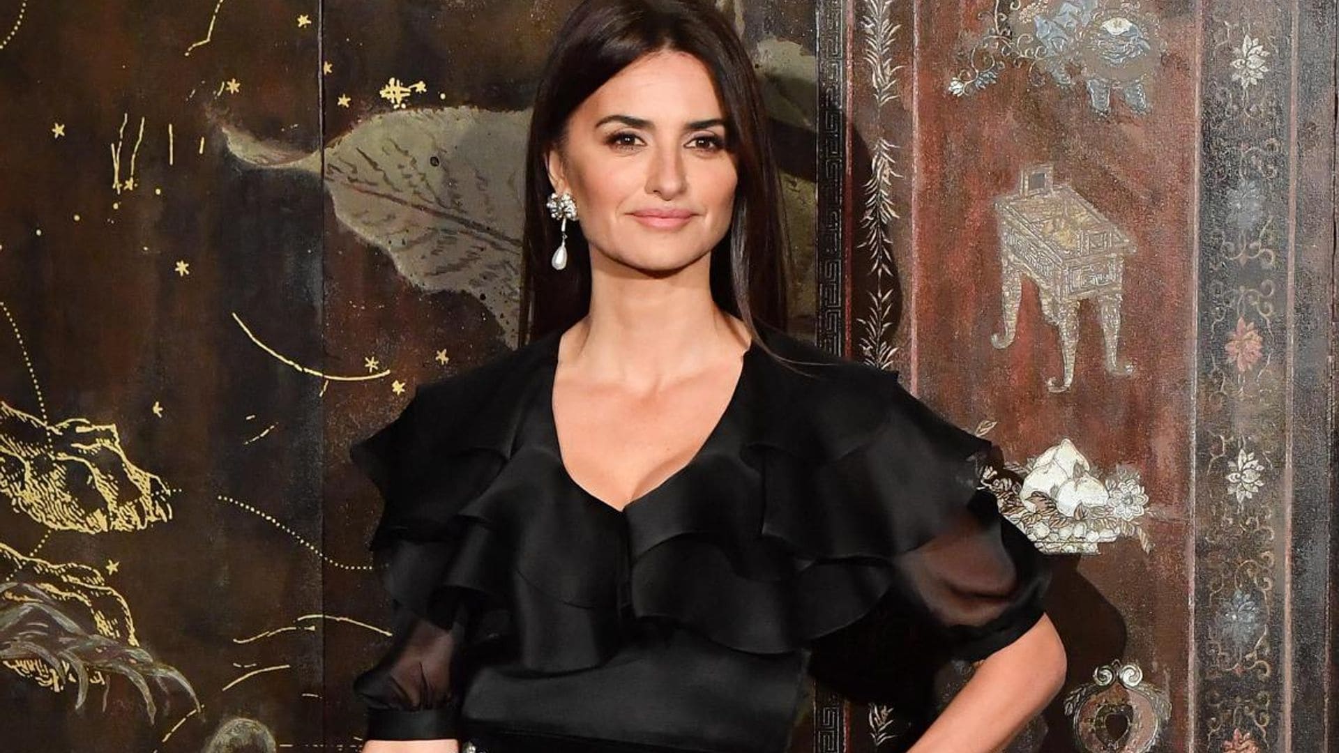 This is how Penelope Cruz feels when called beautiful and you will be surprised