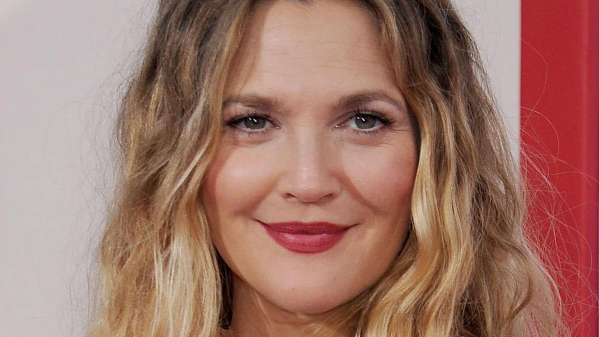 Drew Barrymore want us to use this $7 hand mask while we clean to hydrate our hands