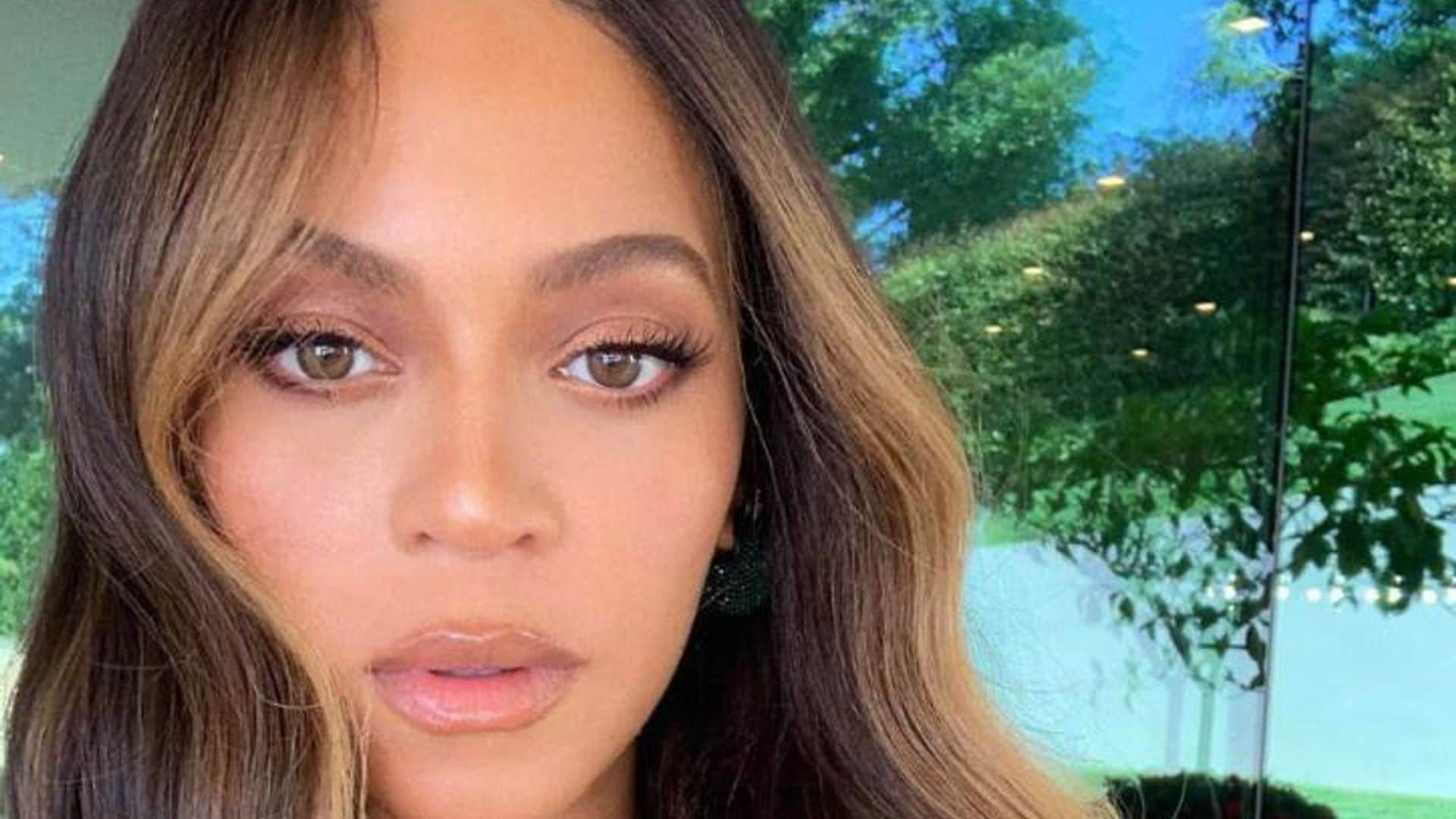 Beyoncé shows off what her hair looks like 'au naturel'