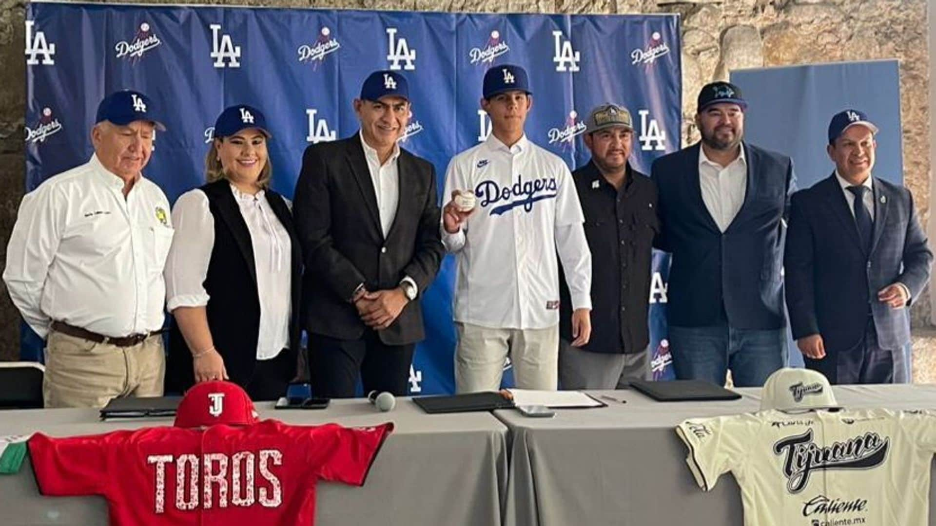 Who is Andrés Luna Román? Dodgers sign 17-year-old prodigy from Sinaloa, Mexico