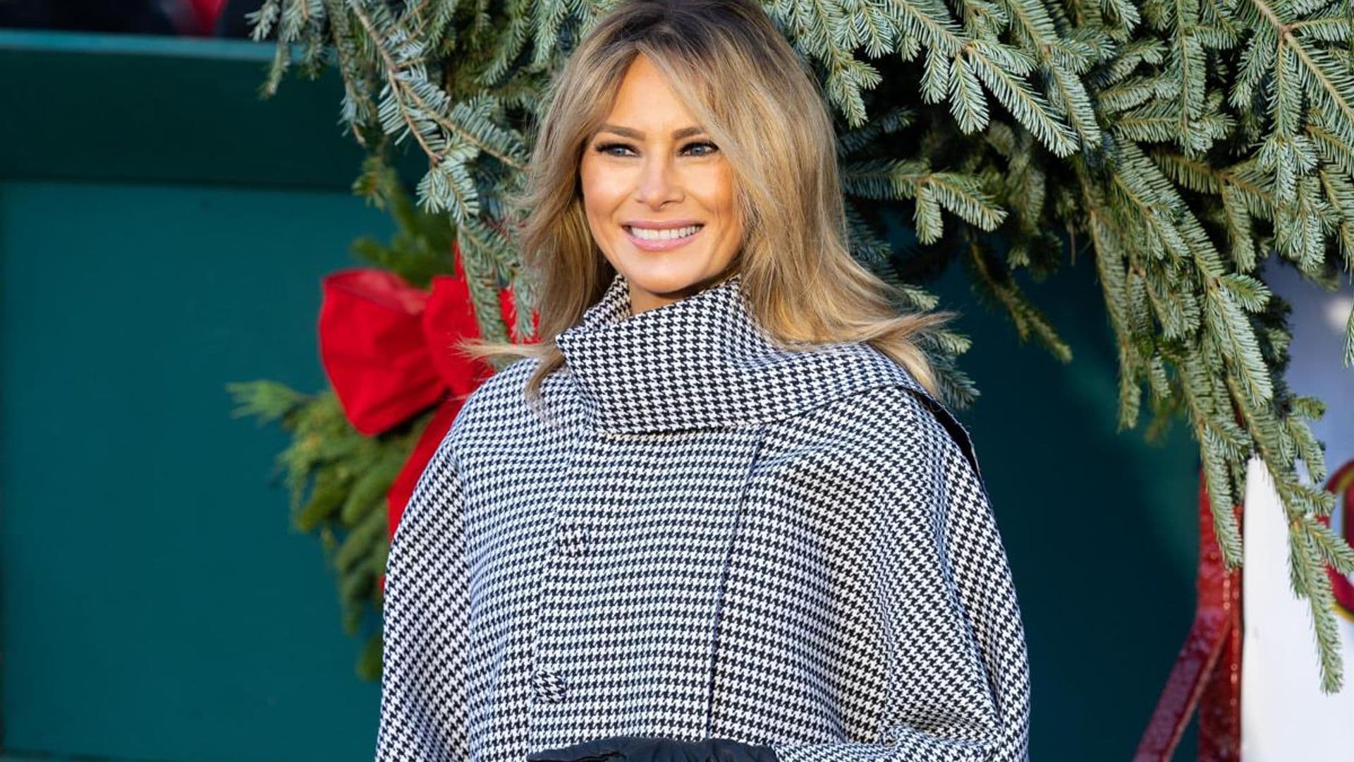 Melania Trump looks fab receiving the White House Christmas tree