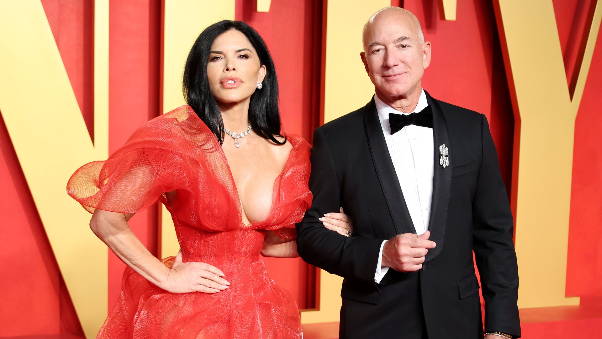 Jeff Bezos' birthday plans derailed after latest setback: Lauren Sanchez continues to show support