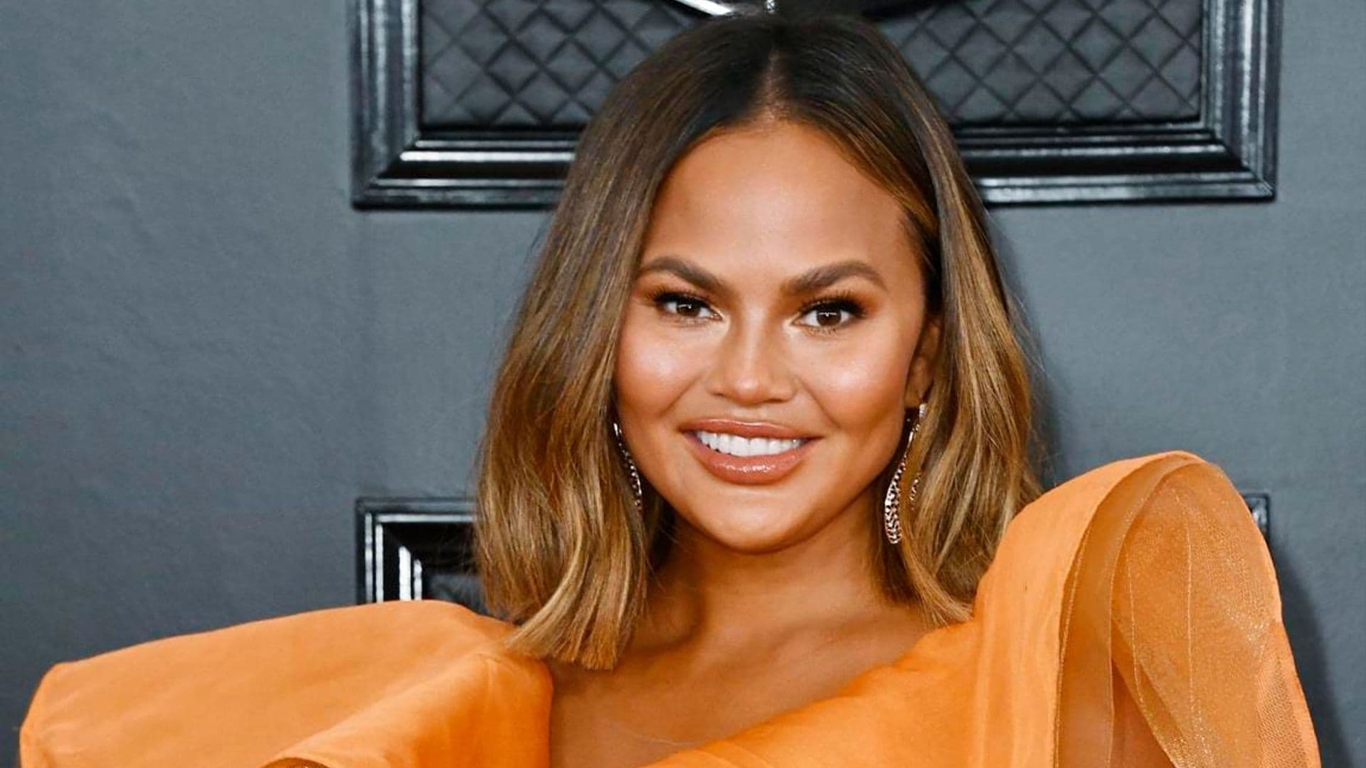 Chrissy Teigen reveals her therapist requested she take a break from social media