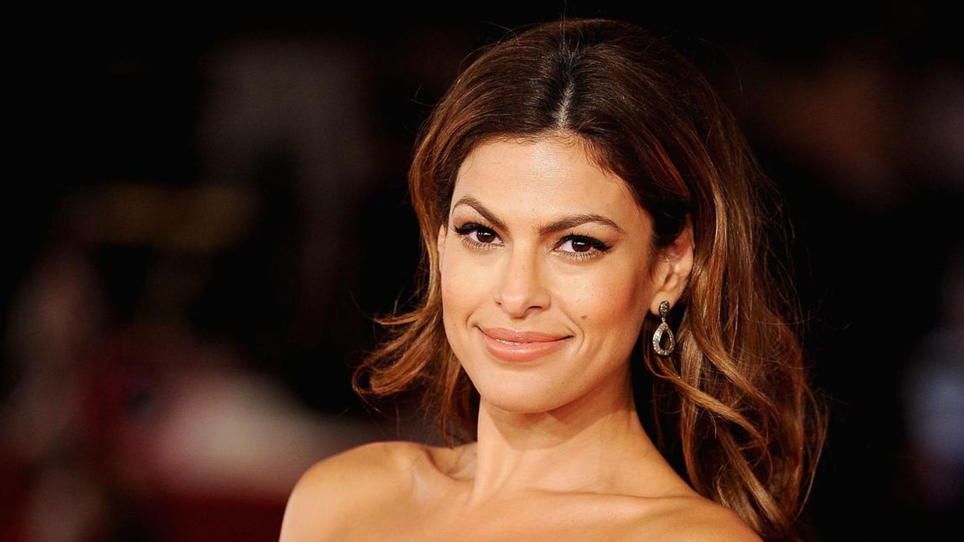 The best Eva Mendes beauty moments of 2019