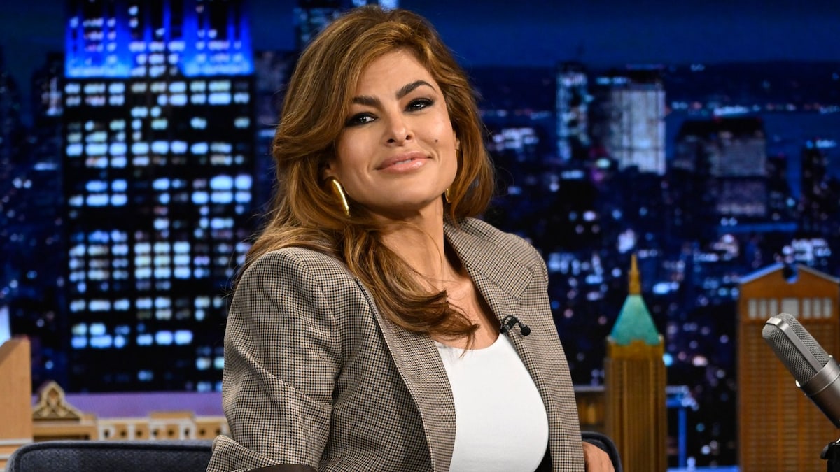 Eva Mendes breaks down in tears while revealing she is trying to stop ...