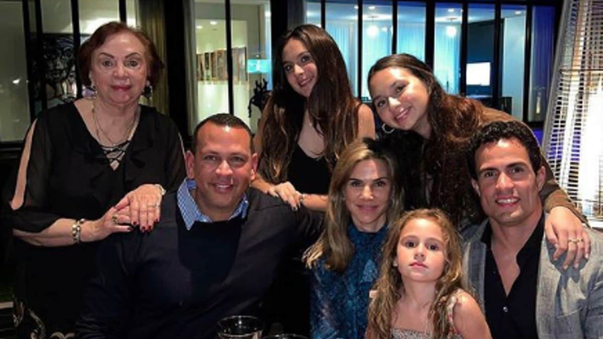 Alex Rodriguez to spend Christmas with his ex-wife and daughters