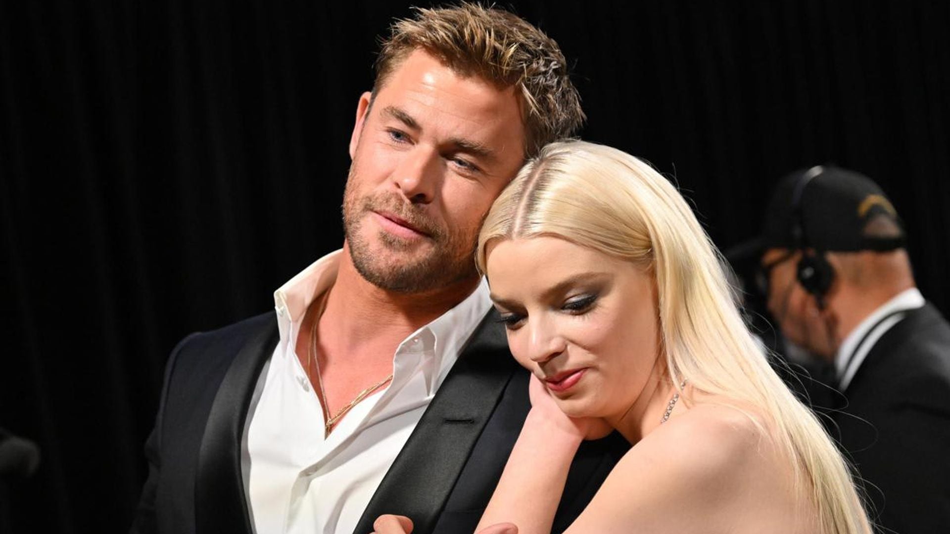 Chris Hemsworth shows off his Spanish with Anya Taylor-Joy for ‘Furiosa: A Mad Max Saga’