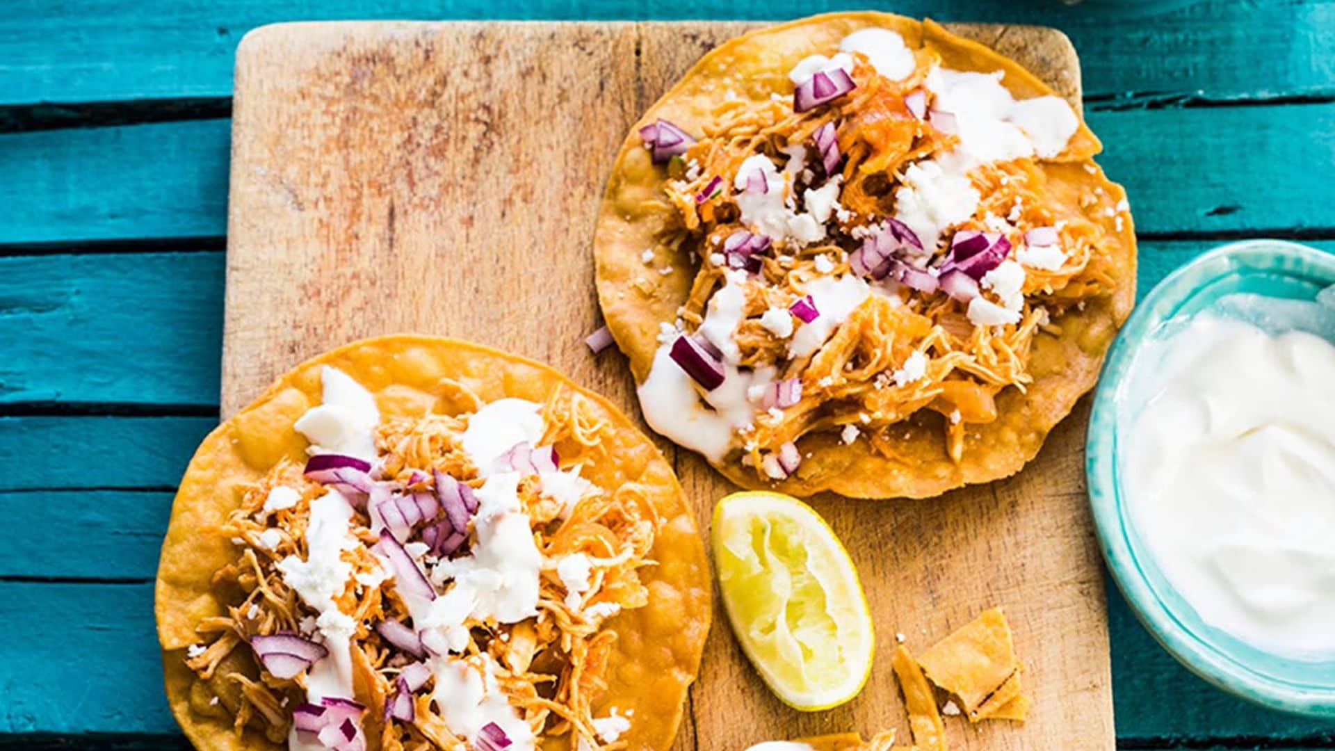 Easy, peasy: this is how you make Chicken Tinga Tostadas
