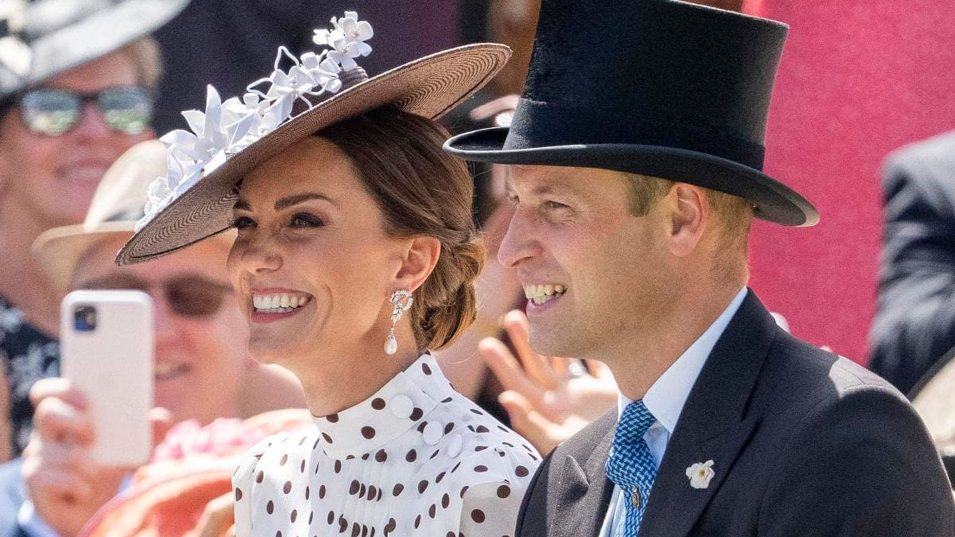 Prince William and Kate lead carriage procession at Royal Ascot: Photos