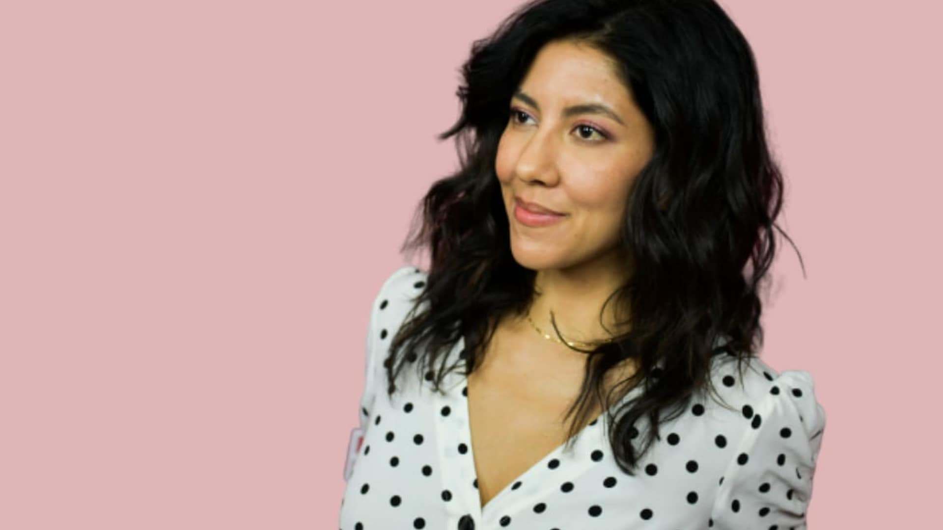 Stephanie Beatriz, HOLA! USA