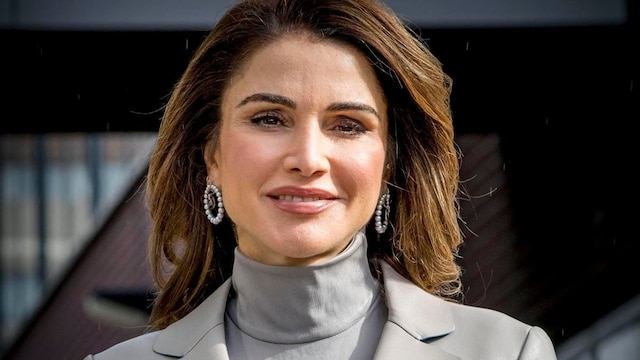 Queen Rania of Jordan bids 'farewell' to 2020 with new family photo