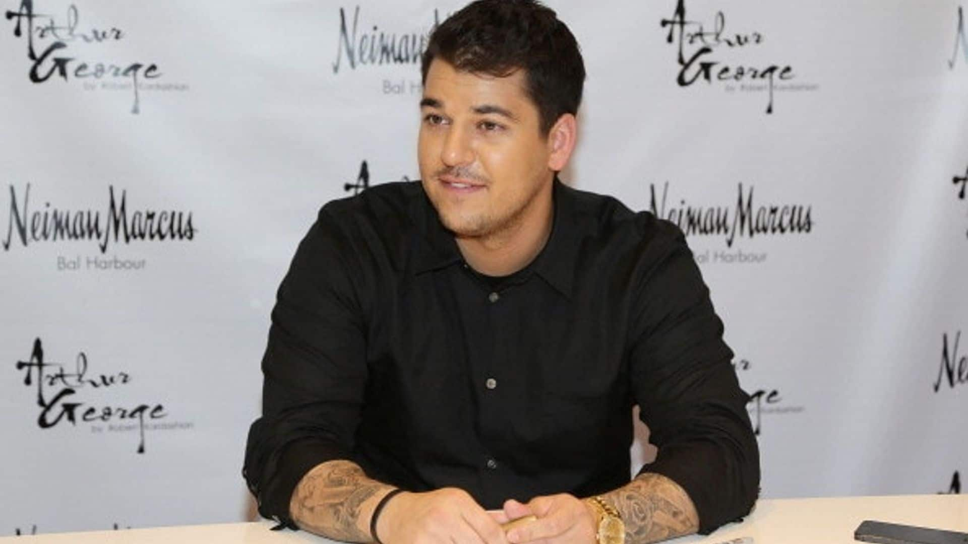 Rob Kardashian shows off weight loss in first selfie in years