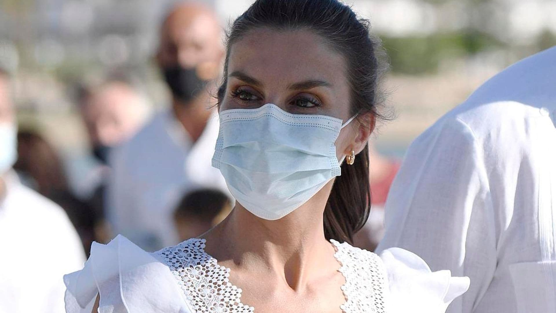 Queen Letizia wows in white for trip to Ibiza