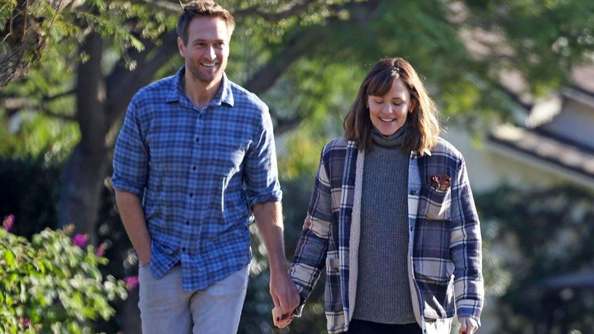 Are Jennifer Garner and boyfriend John Miller moving in together?