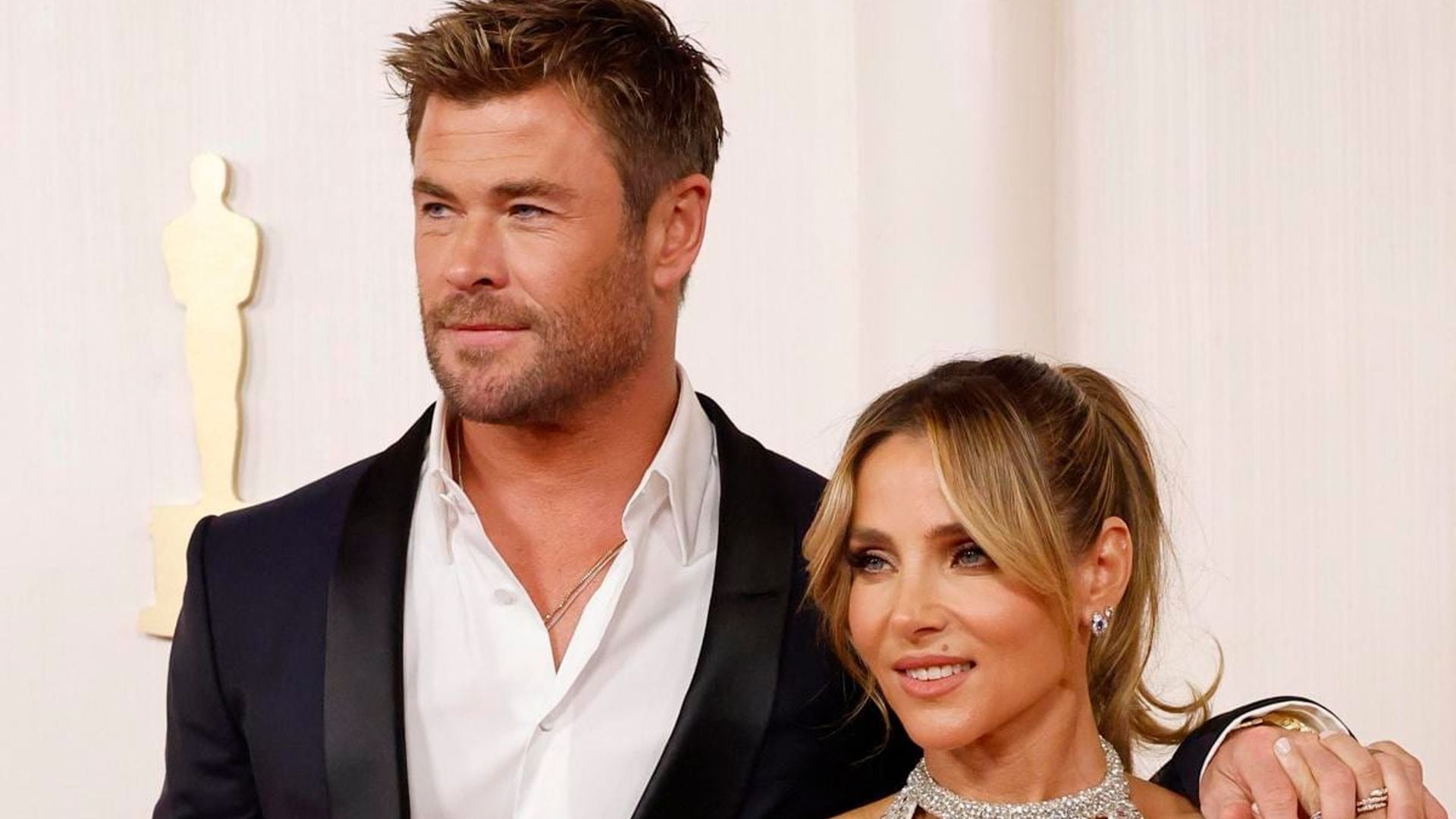 Elsa Pataky and Chris Hemsworth stun on Oscars date night