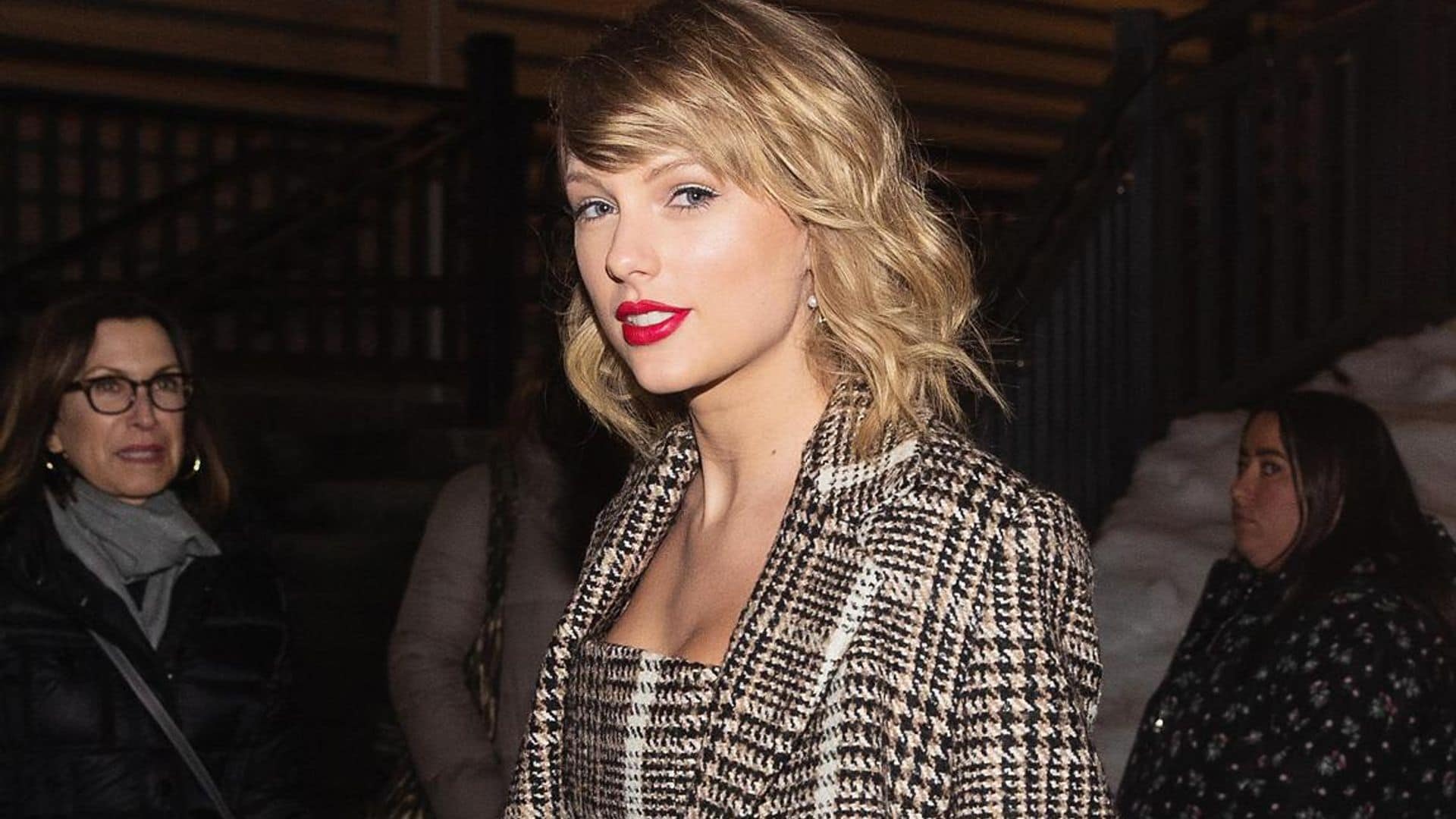 Taylor Swift covers student’s $30,000 tuition fees to study math in the University
