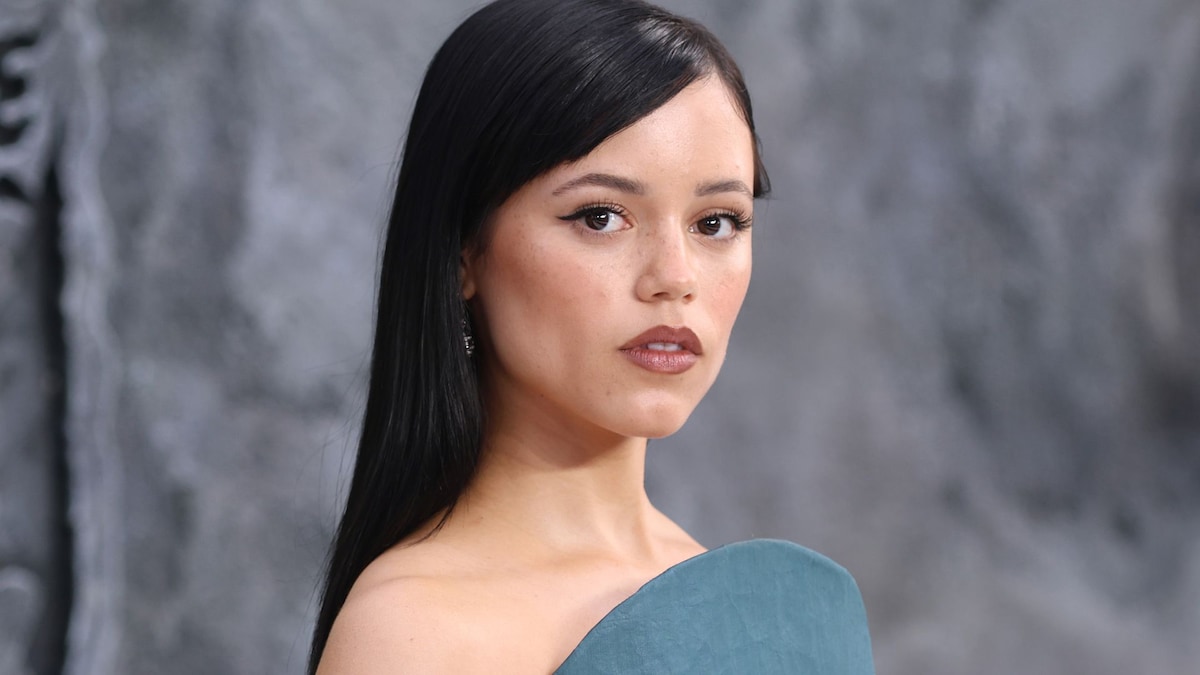 https://www.hola.com/us/horizon/landscape/931ba714b523-london-england-jenna-ortega-attends-the-uk-premiere-of-beetlejuice-beetlejuice-a.jpg?im=Resize=(1200)