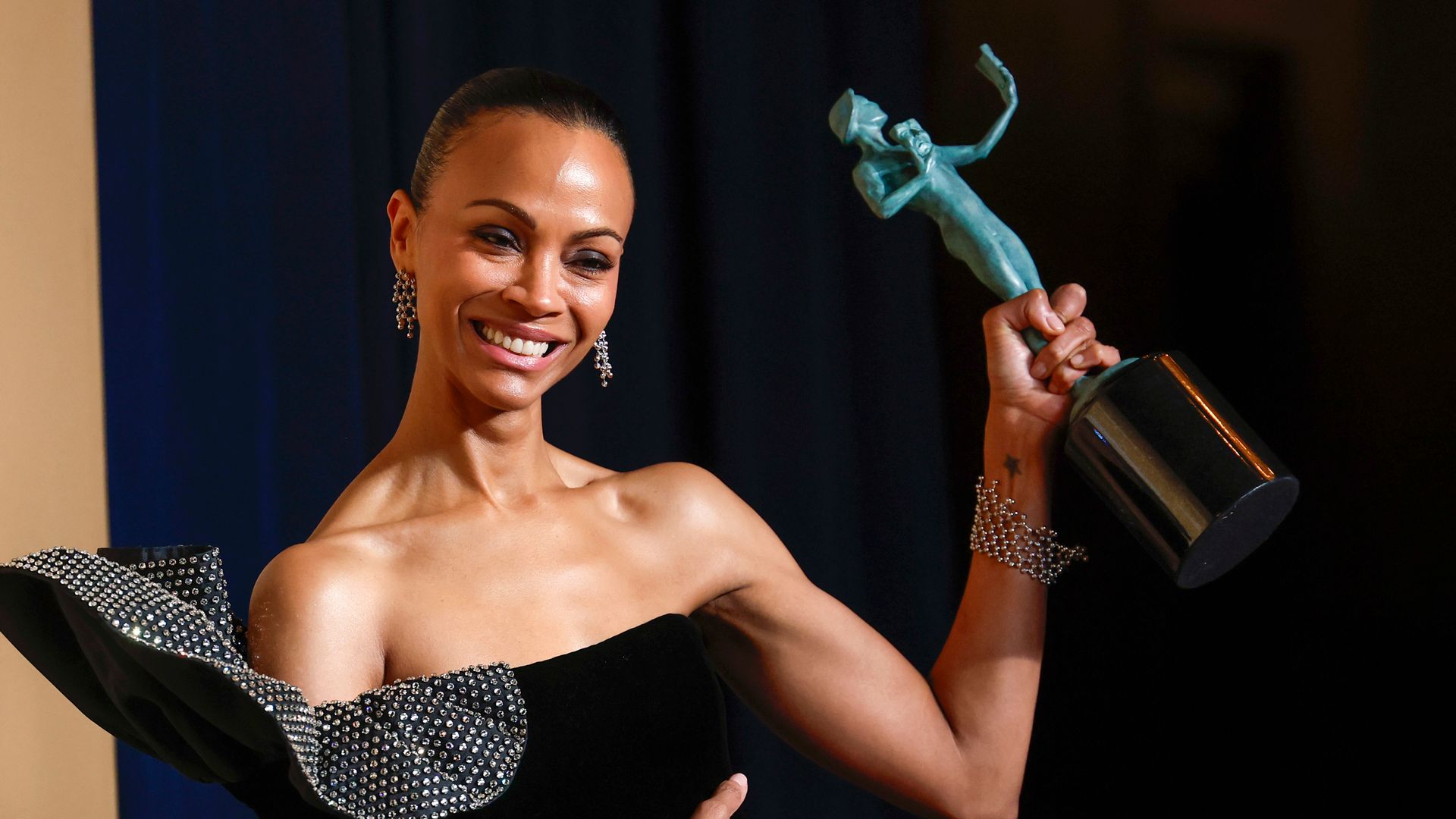 Zoe Saldaña emerges as the Oscar frontrunner after her SAG Award win