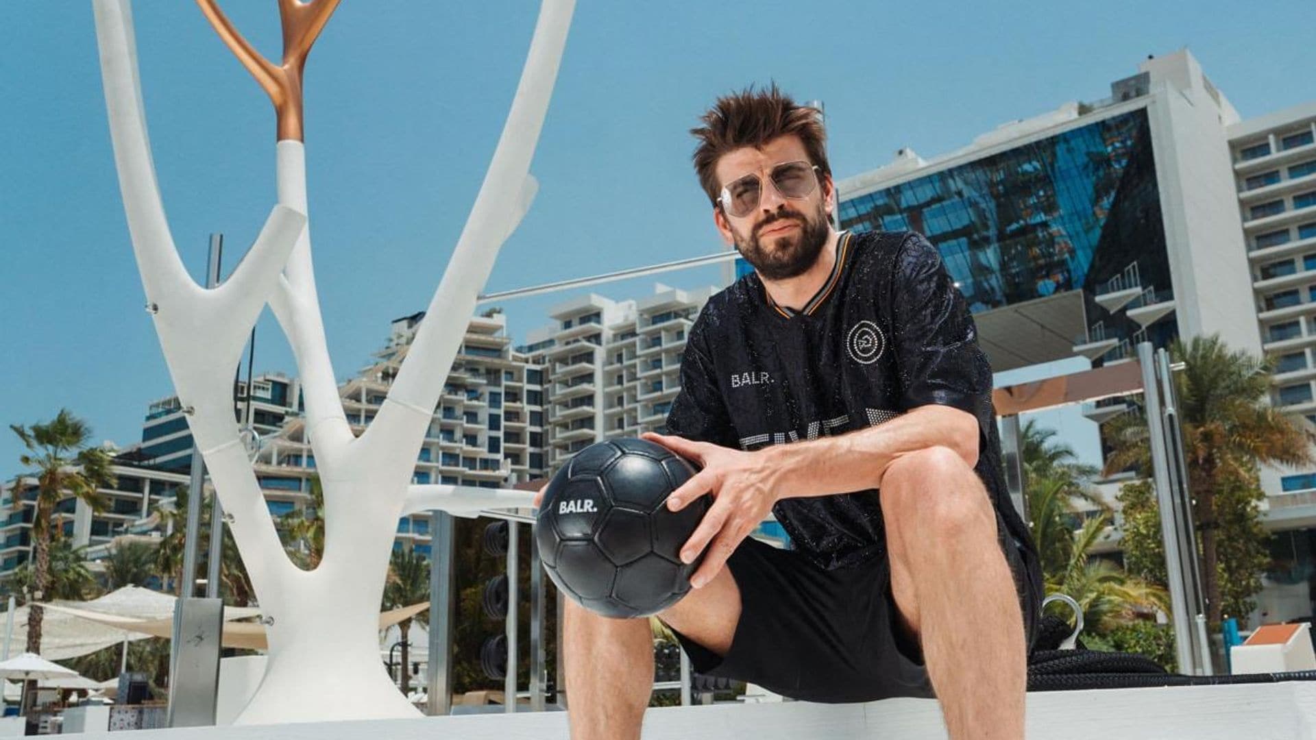 Piqué presents the most expensive soccer jersey ever produced