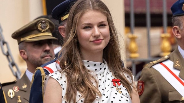 Princess Leonor fences in sports championship