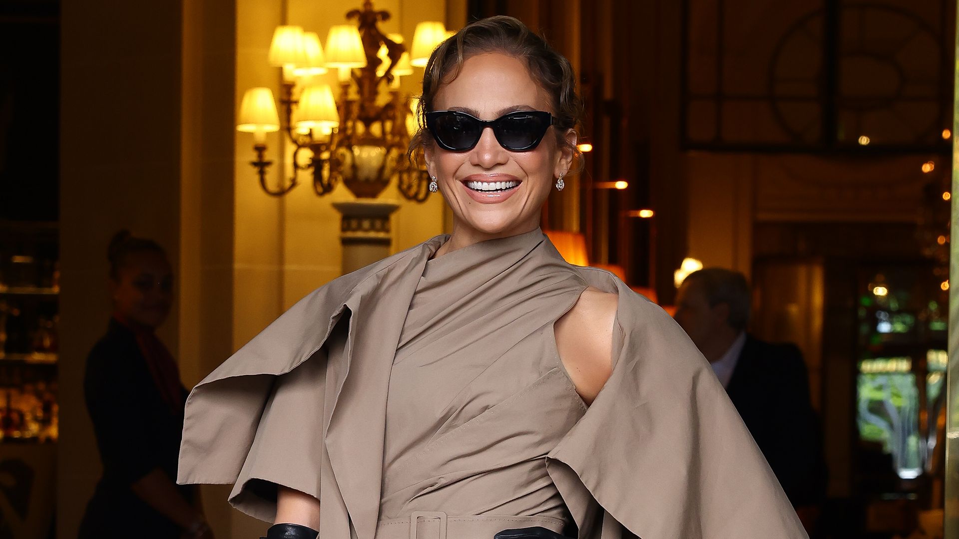 Jennifer Lopez dazzles at Paris Fashion Week after solo Italian vacation