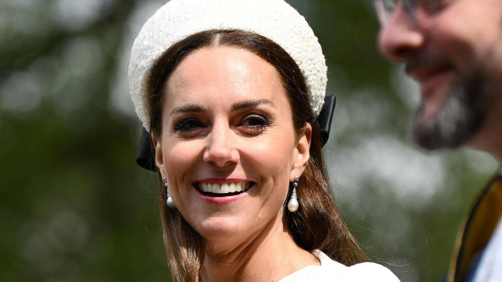 Kate wears Princess Diana’s earrings to service with Prince William