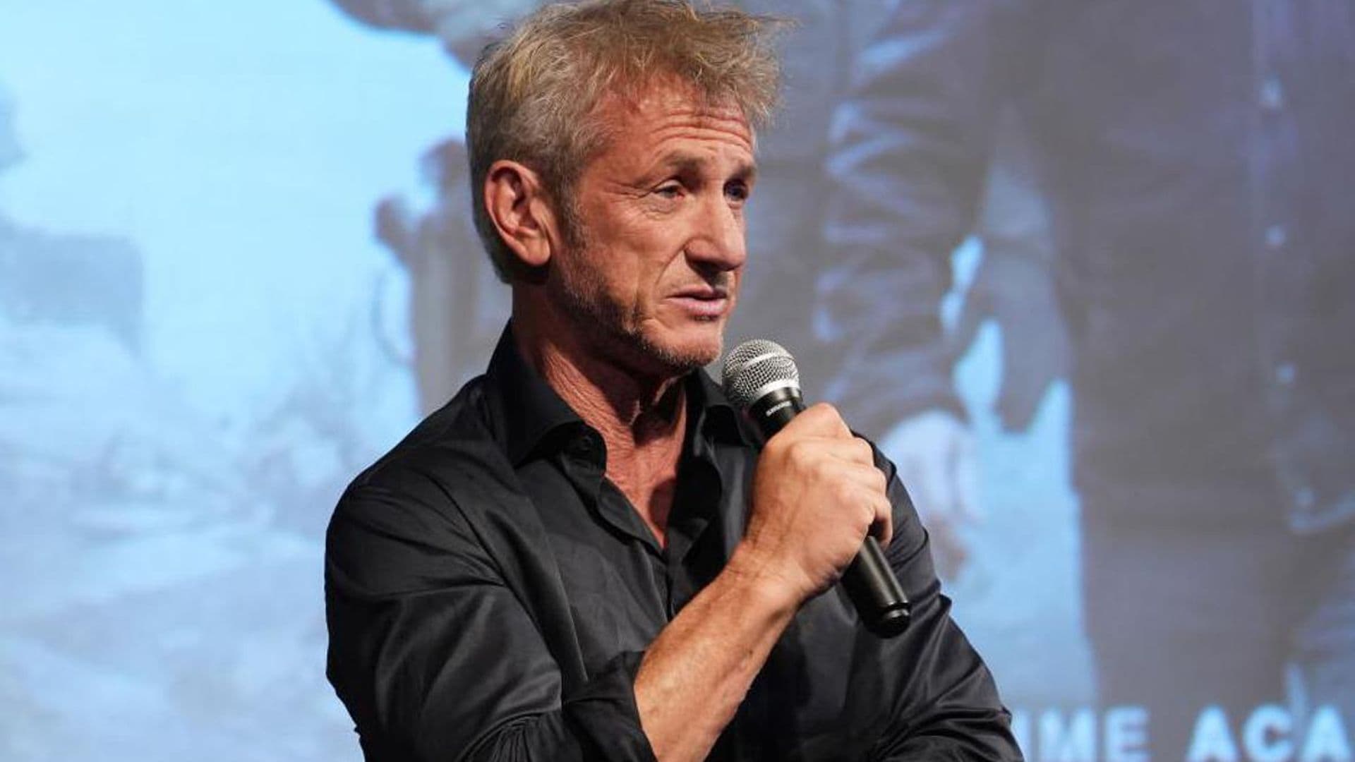 Sean Penn rescues journalist stranded in Palm Springs desert