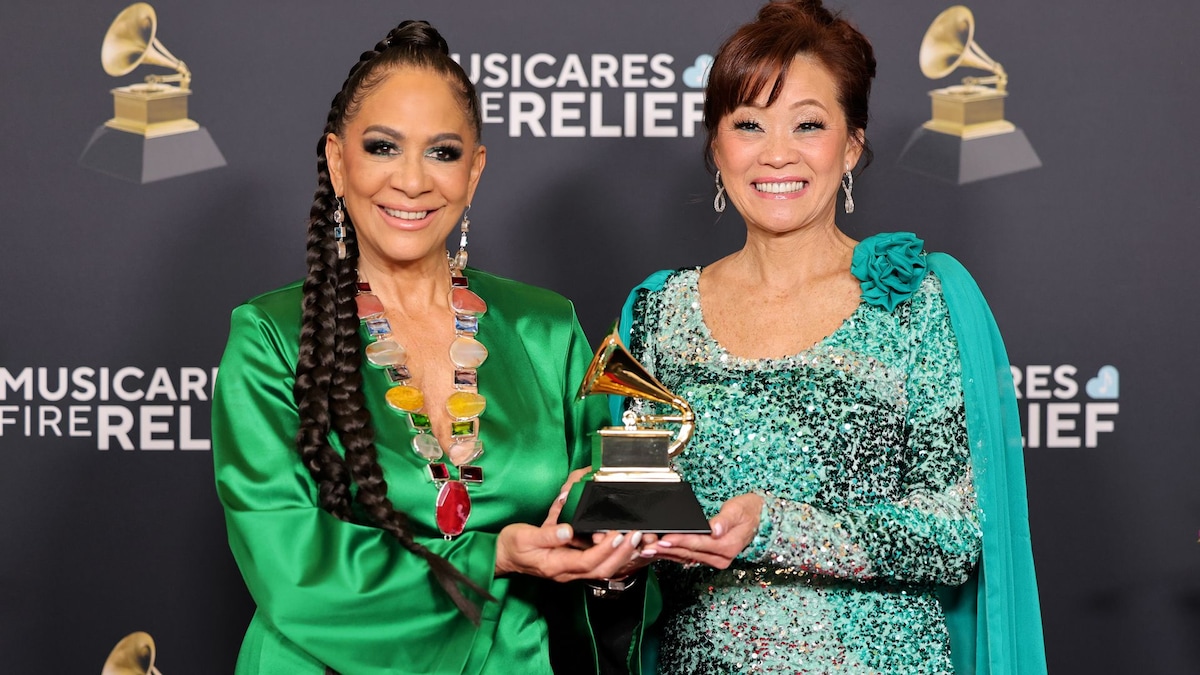 https://www.hola.com/us/horizon/landscape/9de1237bb932-los-angeles-california-sheila-e-and-mimy-succar-winner-of-best-global-music-perf.jpg?im=Resize=(1200)