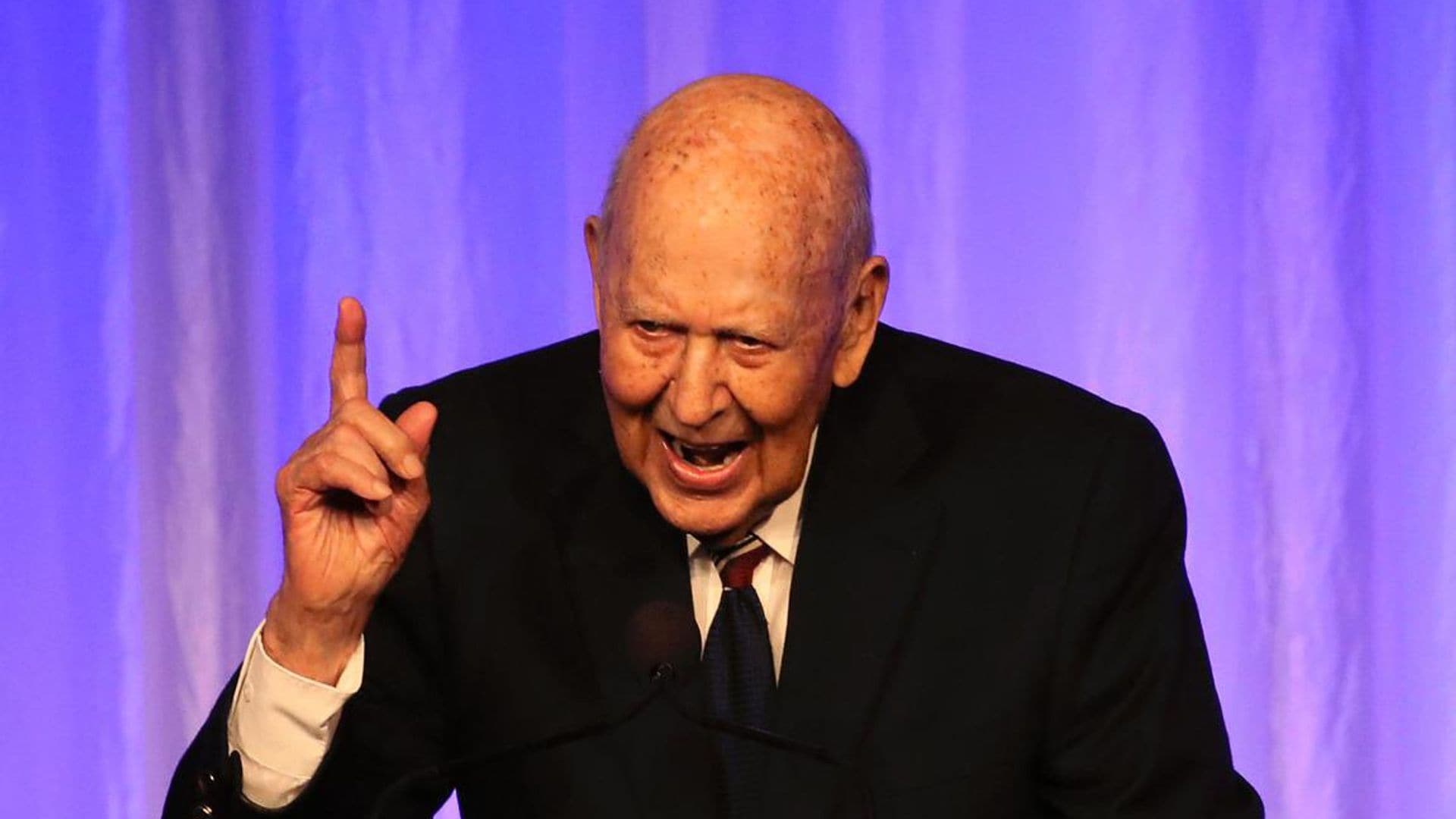 Veteran comedian Carl Reiner passes away