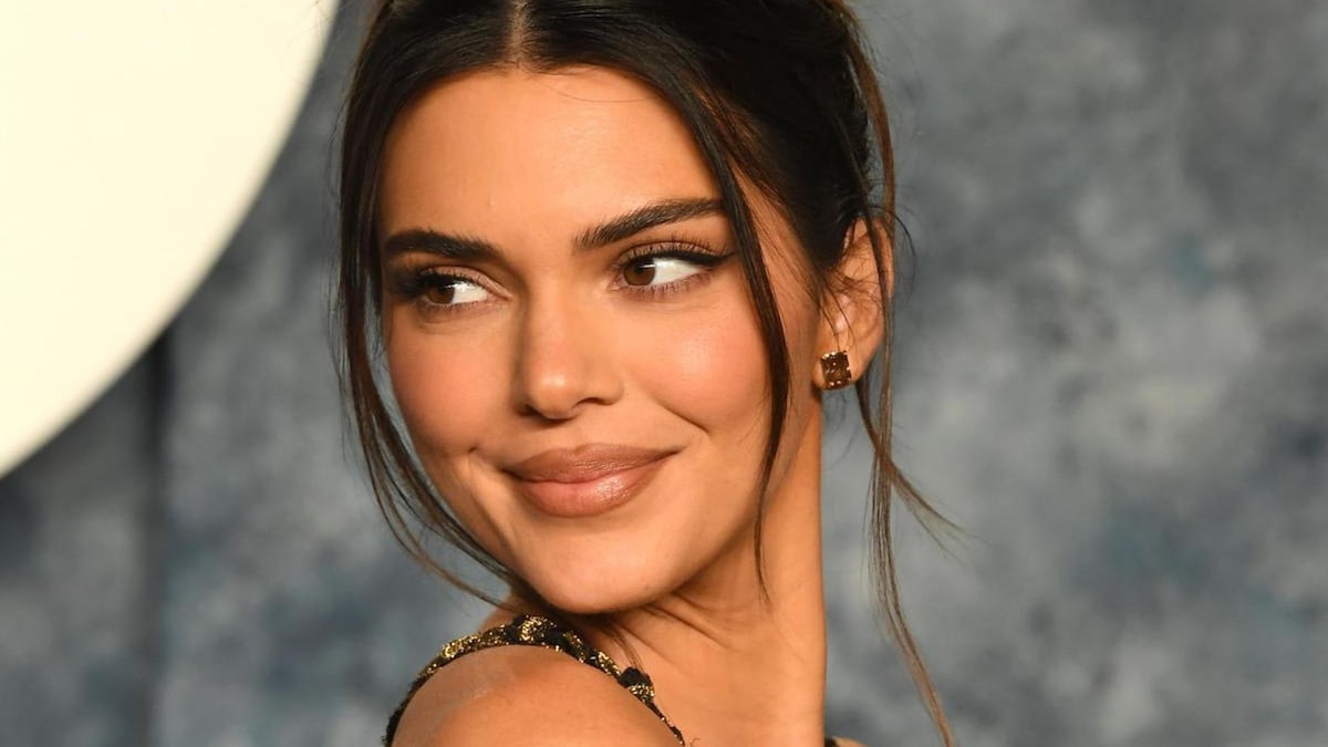 Kendall Jenner welcomes spring in thong bikini: Fans wonder if Bad ...