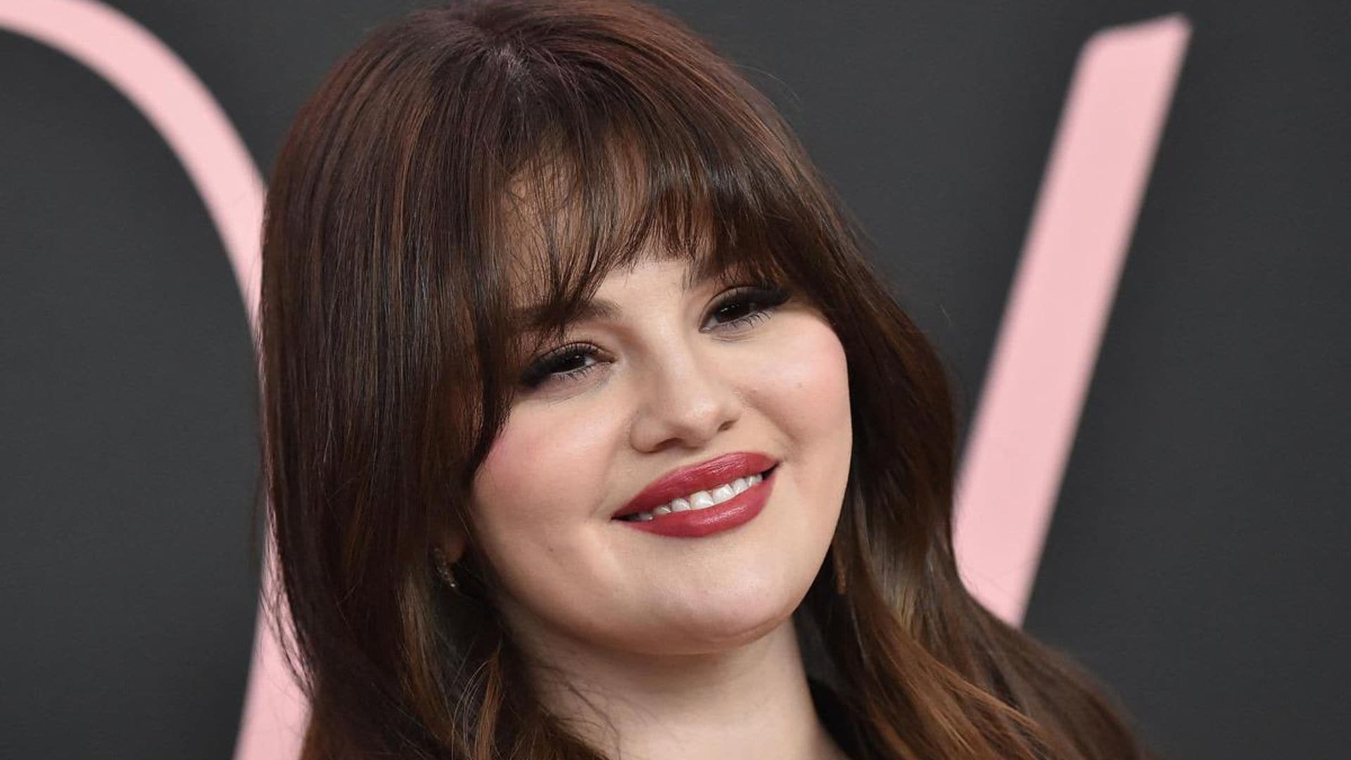 Selena Gomez visits Paris for 40 hours and takes a bubble bath