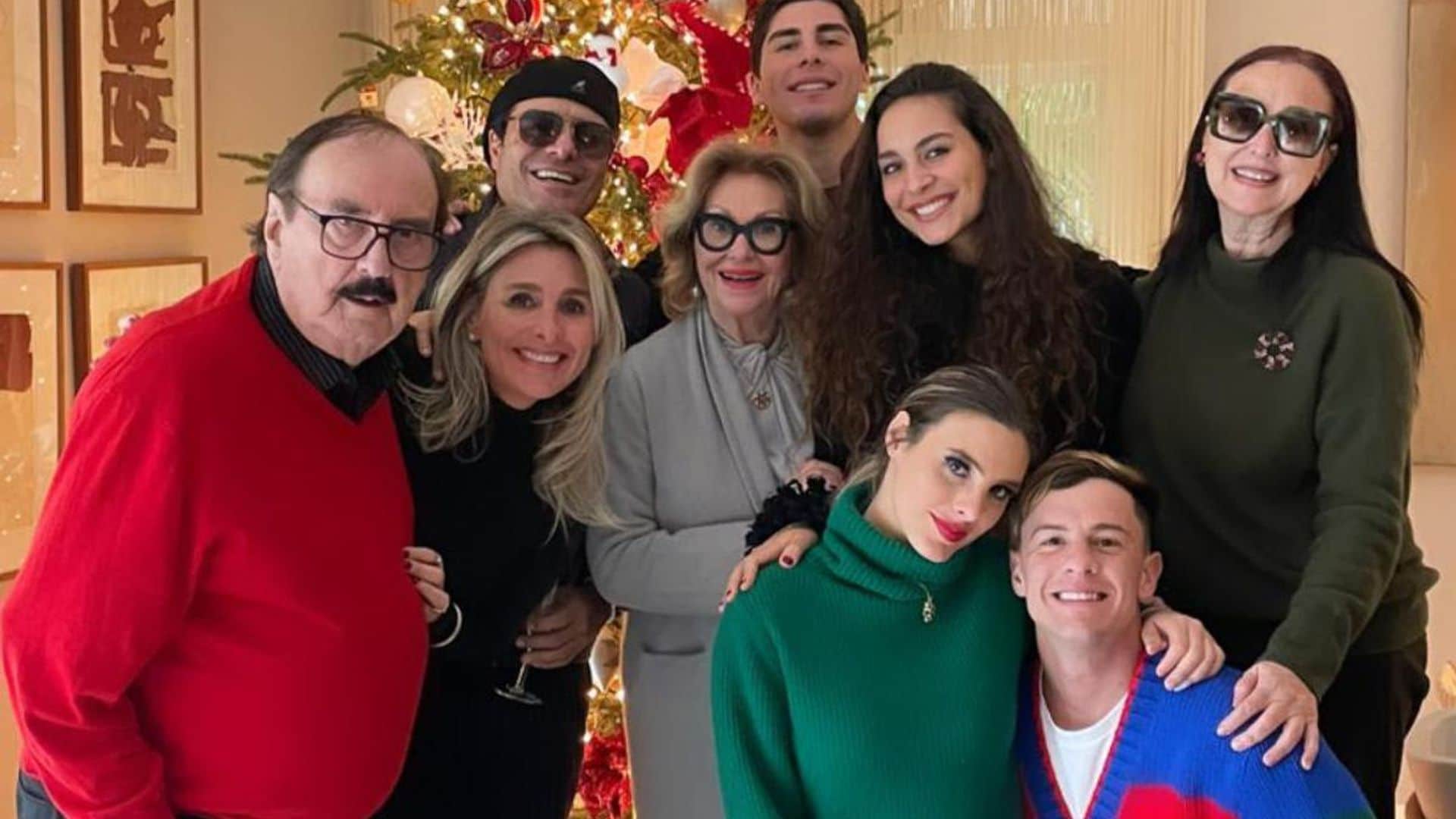 Lele Pons, Guaynaa, Chayanne y su familia en Navidad